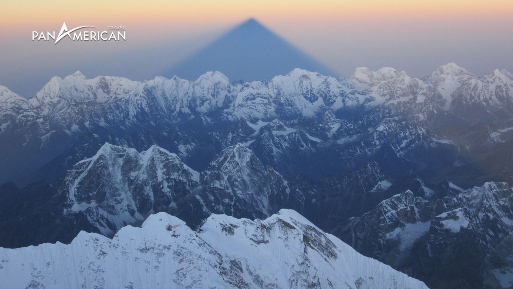 Đỉnh núi Everest ở đâu? Chiêm ngưỡng vẻ đẹp toàn cảnh từ nóc nhà của thế giới - Gallery Image
