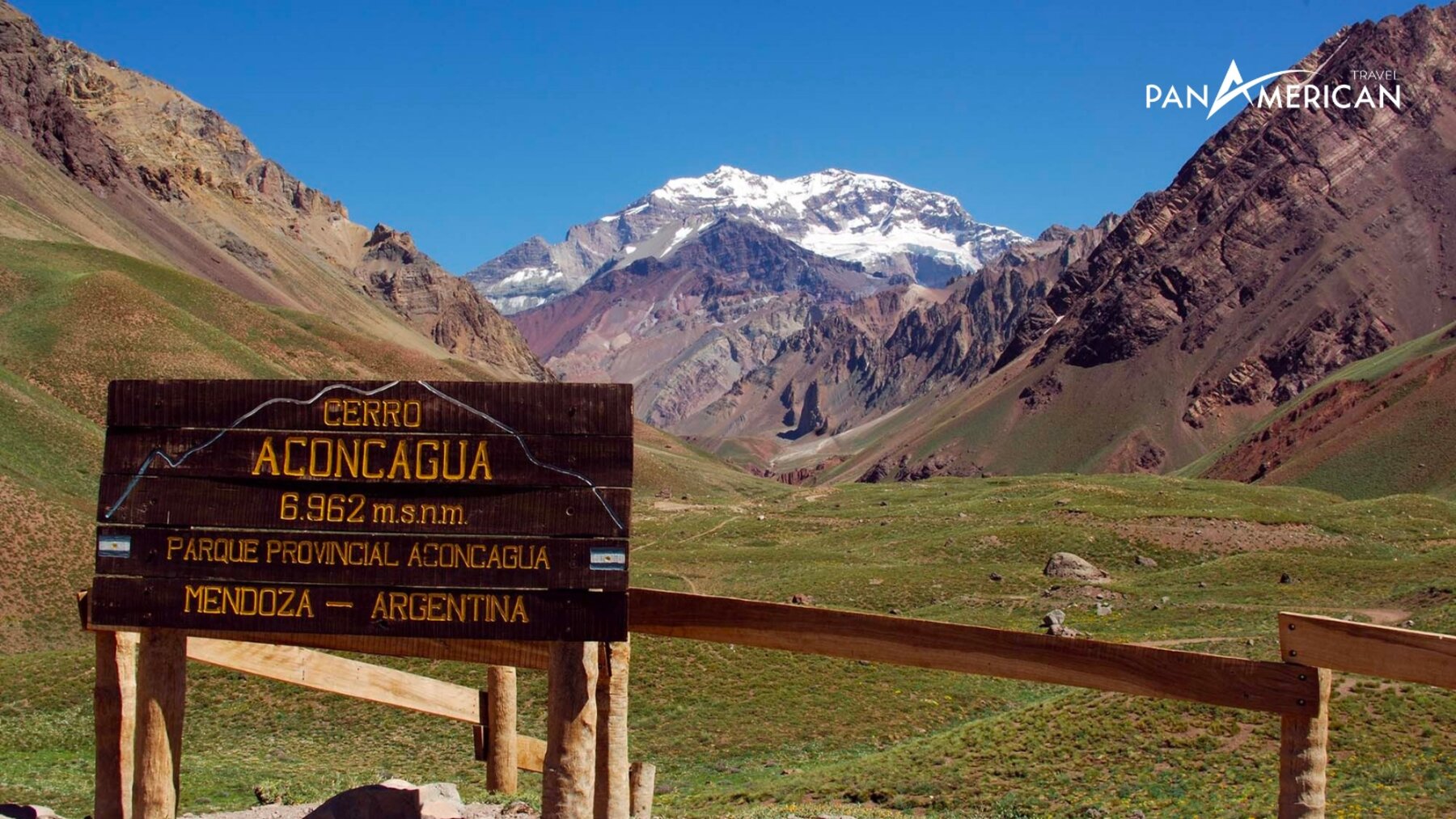 Dãy núi hùng vĩ ở Argentina 