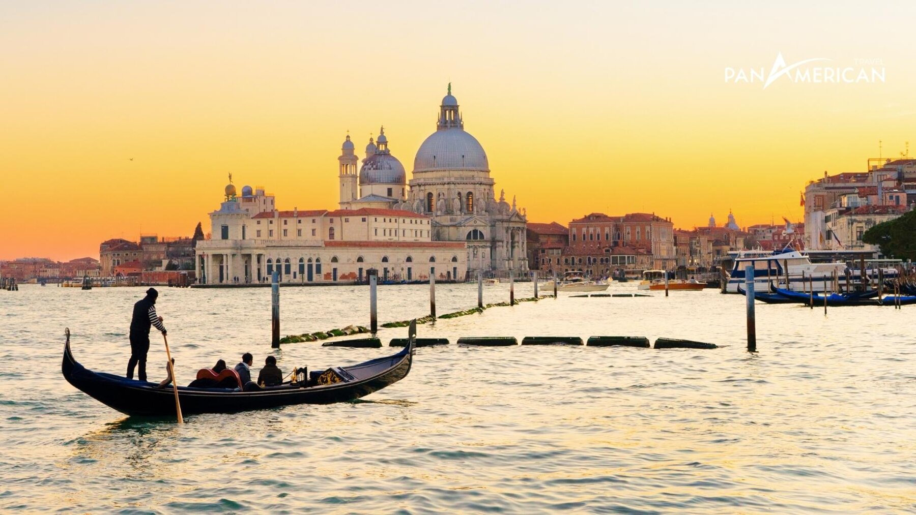 Venice - địa điểm du lịch nổi tiếng tại Ý 
