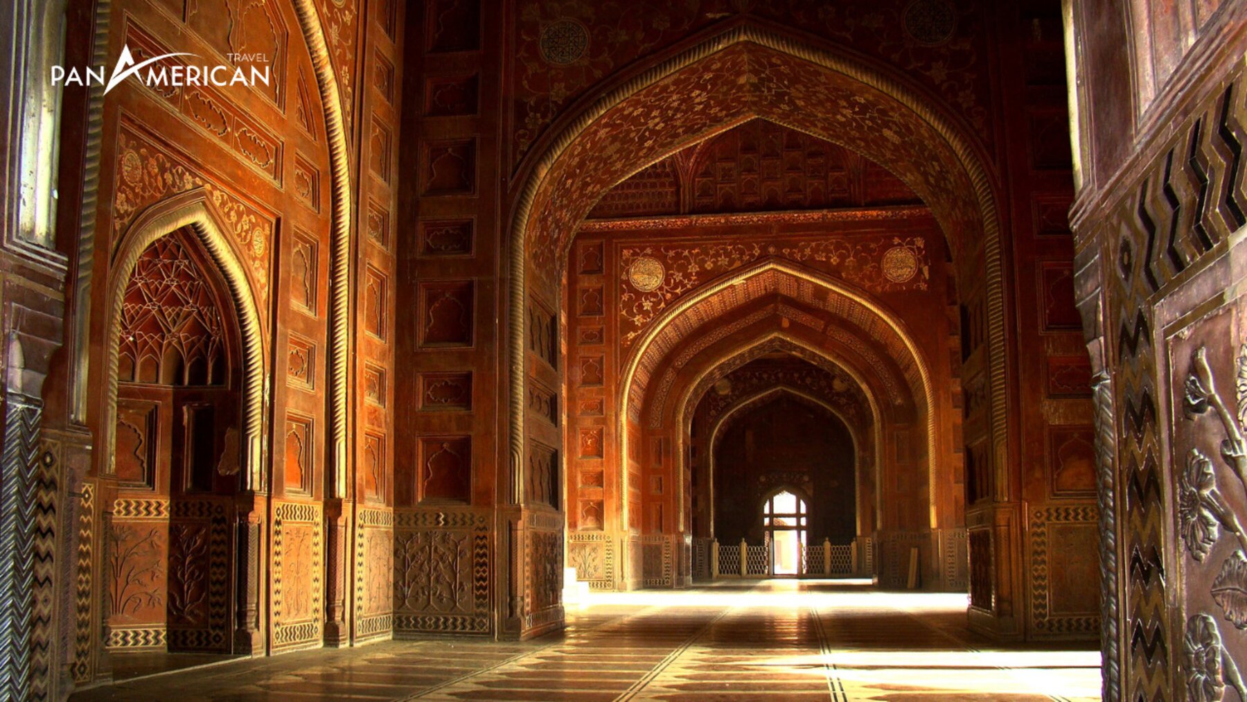 Bên trong đền Taj Mahal 