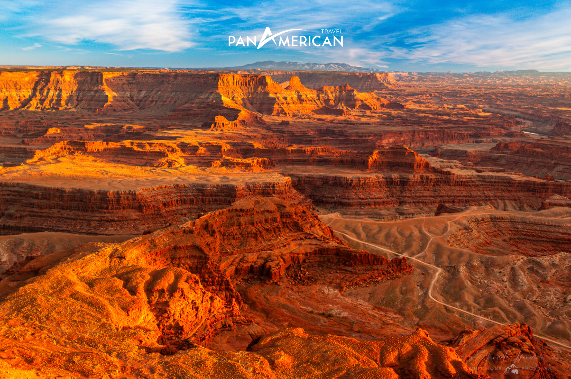 Ngắm nhìn Canyonlands rực rỡ dưới nắng chiều Utah